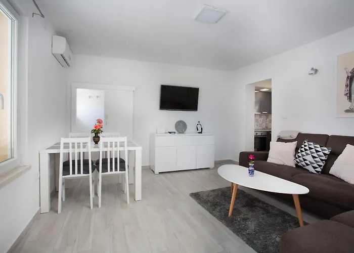 Serious Job Apartment
