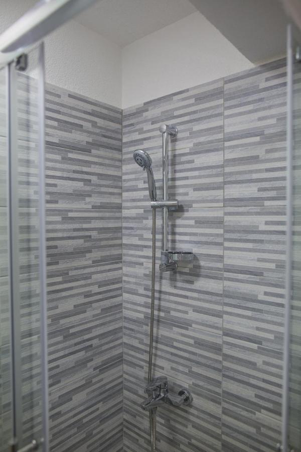 Serious Job Appartement *